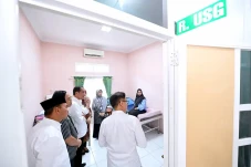 Jokowi Cek Puskesmas...