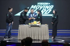 Rayakan 4 Tahun Vision+,...