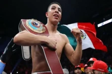 Jaime Munguia Jatuhkan...