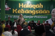 Ganjar Rajin Menginap...