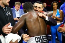 Terence Crawford Petinju...
