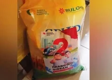 Viral Beras Bulog Ditempeli...