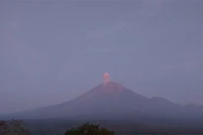 Gunung Semeru Erupsi,...