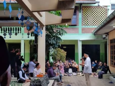 Ganjar Bagikan Kisah...