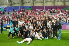 Cetak Sejarah di Piala...