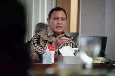 Firli Bahuri Kembali...