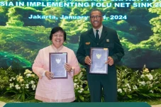 Menteri Siti Nurbaya...