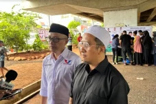 Gelar Bazar Murah di...