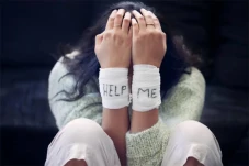 Apa Itu Self Harm, Kondisi...