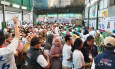 Ratusan Warga Kebayoran...