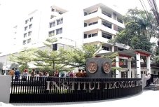 ITB Tawarkan Mahasiswa...