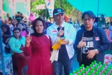 Ribuan Warga Serbu Bazar...