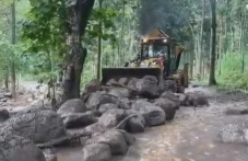 Banjir Bandang Kiriman...