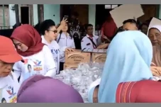 Warga Boyolali Terbantu...