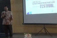 Caleg Perindo Andi Asmara...