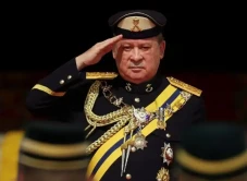 Sultan Ibrahim Dilantik...