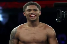 Mengapa Shakur Stevenson,...