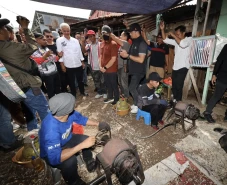 Blusukan ke Tempat Pembuatan...