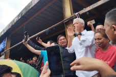 Ke Pasar Ekstrem Tomohon,...