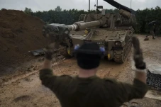 Tentara Israel Diperintahkan...