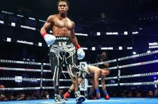 Devin Haney Petinju...