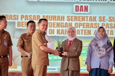 Bantu Masyarakat, Agus...