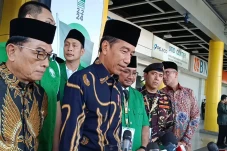 Jokowi Tepis Isu Kabinet...