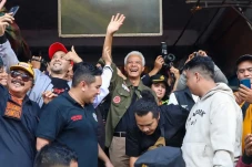 Mahfud MD Mundur dari...