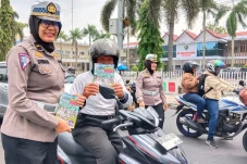 Polwan Ditlantas Polda...