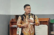 Dorong UMKM Naik Kelas,...