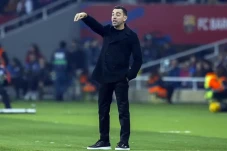 Xavi Tegaskan Tetap...