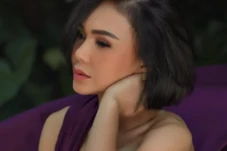Lama Vakum, Yuni Shara...