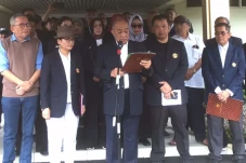 IKA Unpad: Petisi ke...
