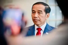 Pemimpin Negara Harus...