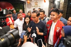 Soal Pertemuan di Braga,...