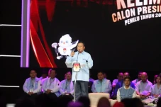 Prabowo-Gibran Rencanakan...