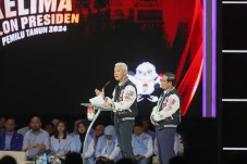 Ganjar: Rakyat Terluka...