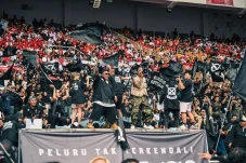 Ribuan Relawan Garis...