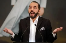 Siapakah Nayib Bukele?...