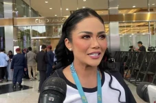 Antusias Hadiri Debat...