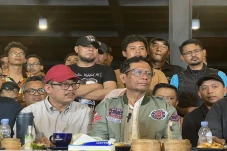 Lewat Acara Tabrak Prof,...