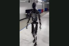 Elon Musk Pamerkan Kecanggihan...