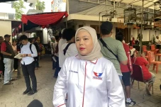 Caleg Perindo Nia Sita...