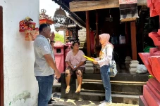 Pos Indonesia Perbanyak...
