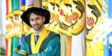 Pria Asal Afghanistan...