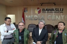 Datangi Bawaslu, TPN...