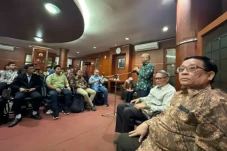 Habibie Demokrasi Forum:...