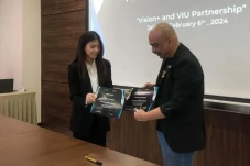 Vision+ dan Viu Jalin...