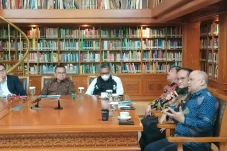 Ilham Habibie Ingatkan...