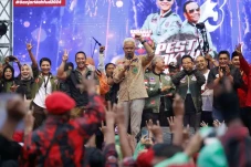 Ganjar Kagum Hujan Tak...